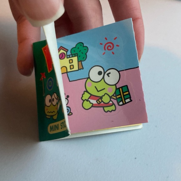 Hello Kitty Sticker and Pencil Collection - Picture 6 of 7